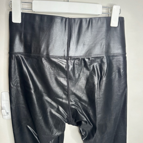 Knix | High Rise Contour Waist Legging in Black Sz Medium - Picture 7 of 9